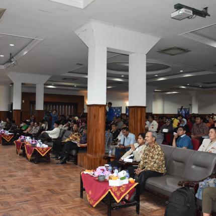Audience yang hadir pada acara workshop dan kuliah umum di Universitas Muhammadiyah Malang