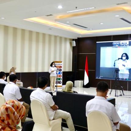 Direktur Konservasi Energi, L.N. Puspa Dewi membuka kegiatan Launching Lomba Hemat Energi Gedung Perkantoran di Kementerian ESDM, Jakarta (25/02/2021) (LA)