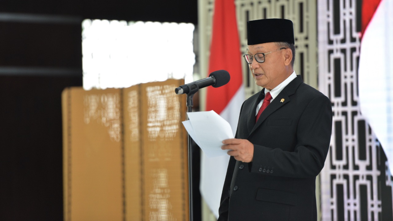 Menteri ESDM, Arifin Tasrif melantik Dirjen EBTKE, Dirjen Migas dan Pejabat Pimpinan Tinggi Pratama Kementerian ESDM di Gedung Sarulla, Kementerian ESDM, Jakarta. (06/11/2020)