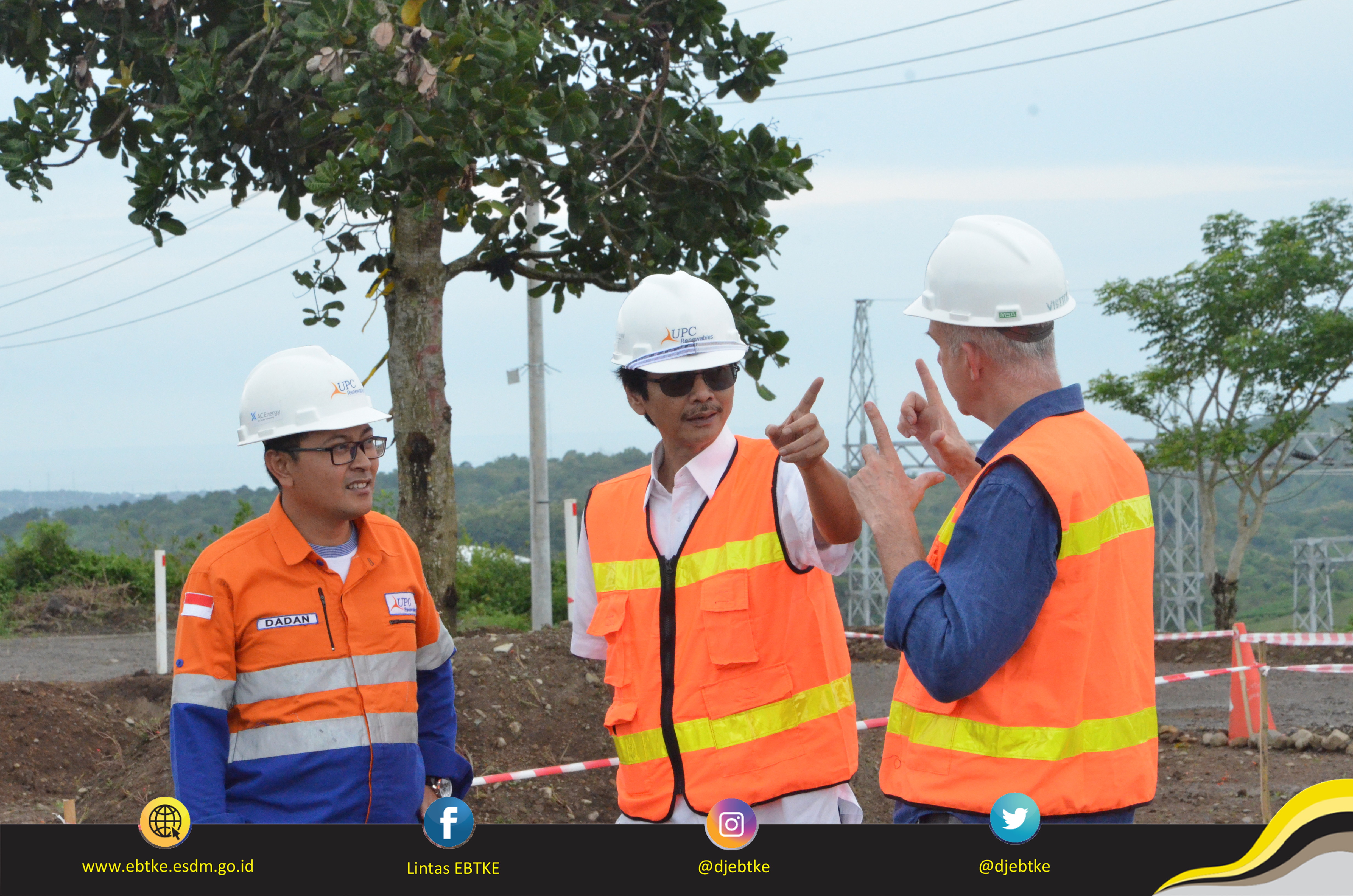 Dirjen EBTKE, Rida Mulyana dalam kunjungannya untuk melihat progres Pembangkit Listrik Tenaga Bayu (PLTB) dengan kapasitas pembangkit 75 MW di Kabupaten Sidenreng Rappang, Sulawesi Selatan