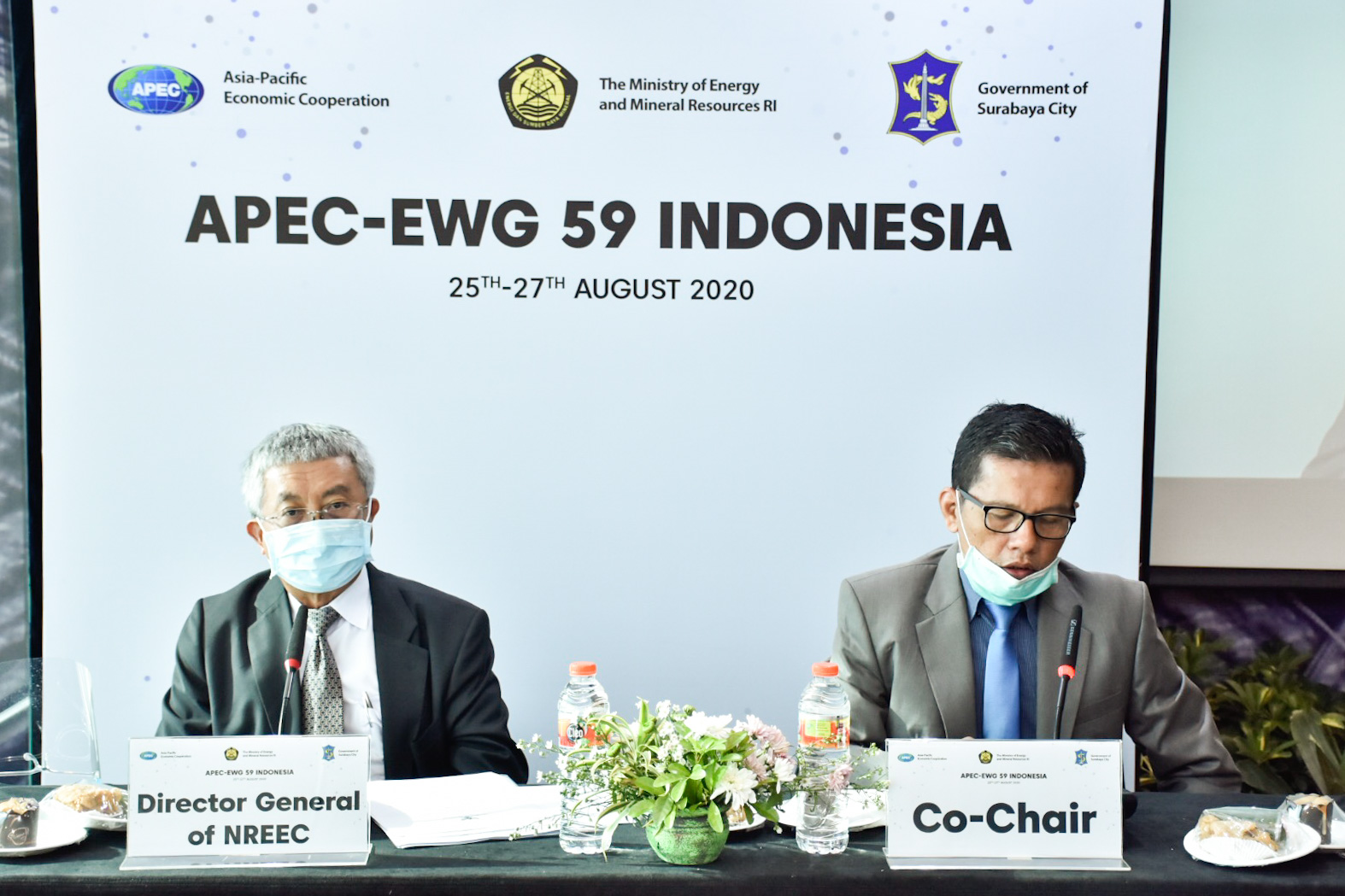 Direktur Jenderal Ditjen EBTKE, F.X. Sutijastoto didampingi Direktur Konservasi Energi, Hariyanto membuka APEC EWG-59 Indonesia di Hotel Novotel Tangerang, Banten. (26/08/2020)