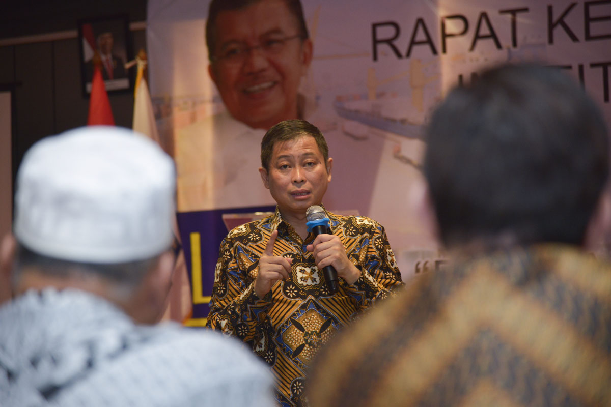 Menteri ESDM memaparkan tentang sektor energi pada acara rakernas institut lembang sembilan di Jakarta