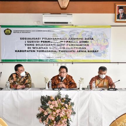 Kementerian ESDM melalui Direktorat Panas Bumi melakukan kegiatan sosialisai pelaksanaan akuisisi data Panas Bumi di wilayah Gunung Tampomas, Sumedang (04/03/2021) (NS)